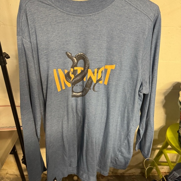 Winston long sleeve T-shirt with INSTINCT words on it.  Blue size XXL - Picture 1 of 3
